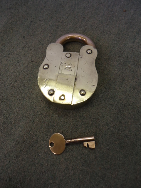 extra large padlock